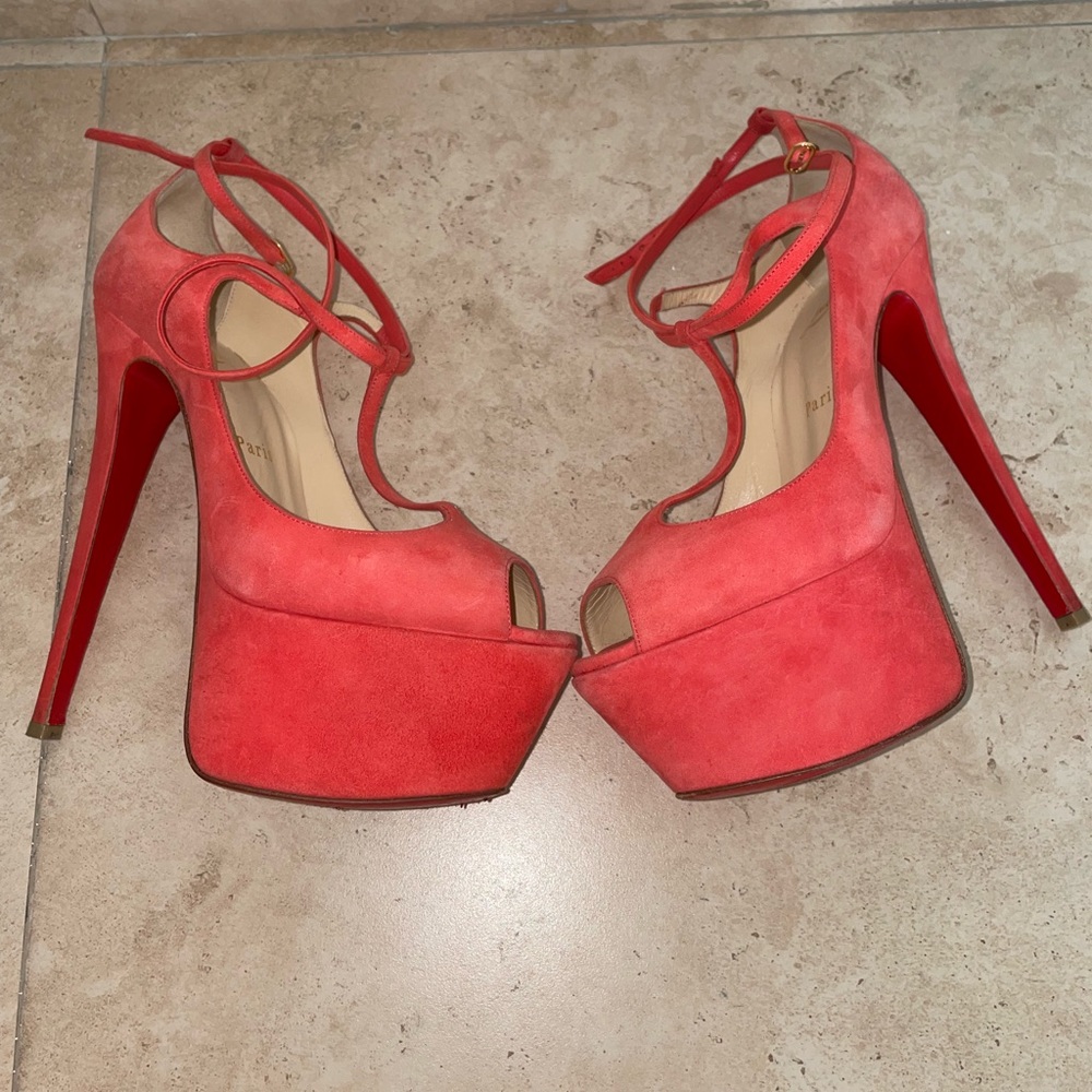 Coral 🪸 High Heel Louboutins